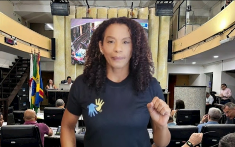 Proposta de Maicon da Cadeira cobra acessibilidade em Libras no programa da Câmara veiculado pela Rádio Muriaé