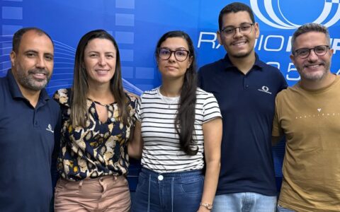 Proposta de Maicon da Cadeira garante acessibilidade em Libras no programa da Câmara na Rádio Muriaé
